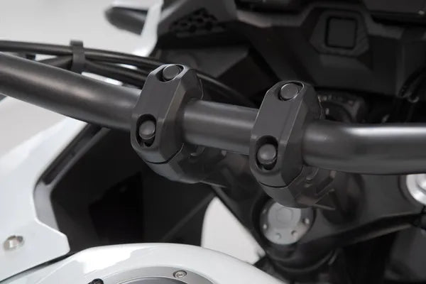 KTM 990 Adventure S [2006] - kormánytartó Ø 28 mm-es kormányhoz, 30 mm-es emelés, LEH.00.039.24100.20/B verzió - 3. kép