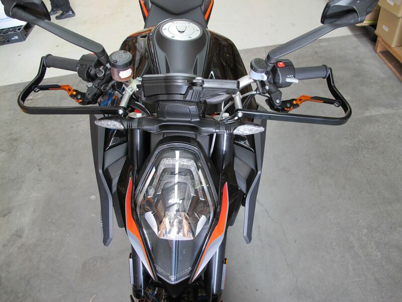Ktm 1290 Super Duke R [BARKBUSTERS] - Hardverkészlet kétpontos rögzítés, fekete KTM