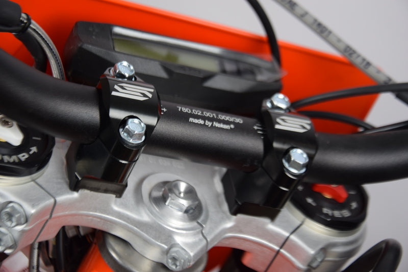 Husqvarna Te 125 [SCAR] - kormánybilincsek Ø28,6 mm +35-50 mm OE háromszoros bilincs