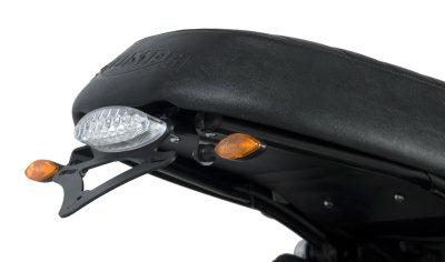 TRIUMPH BONNEVILLE 865 [2007] - Rendszámtartó rendszámtábla világítással
