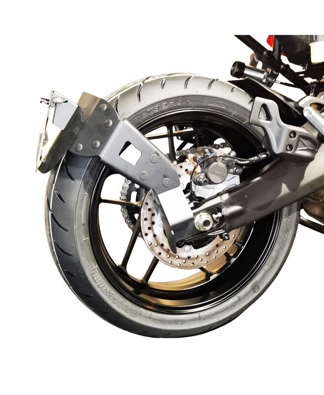 Yamaha Tracer 9 [ACCESS DESIGN] - "kerékre szerelhető" rendszámtábla tartó fekete - Yamaha MT-09 Tracer/GT