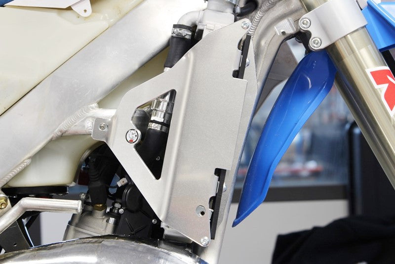 Tm Racing EN 300 2 T FI ES [2022] – Xtrem Radiator Guard Fekete – TM Racing
