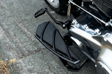 Harley-Davidson Street Bob 114 FXBBS [KURYAKYN] – Fantomváltó és fékpedál - 0