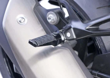 KTM RC 390 [2025] – R-Fighter lábtartók – ezüst