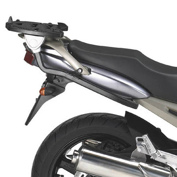 Yamaha TDM 900 [GIVI] - Felső toktartó MONOKEY® vagy MONOLOCK® tokokhoz, a MONOKEY® lemez M3 vagy