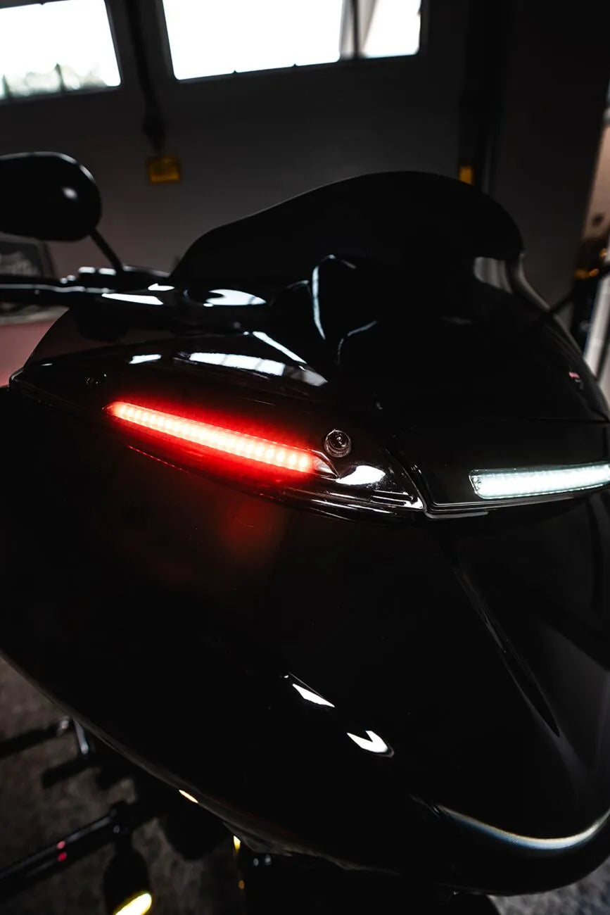harley-davidson road glide st [CUSTOM DYNAMICS] - Genesis® 4 Dynamic LED Road Glide® szélvédőszalag