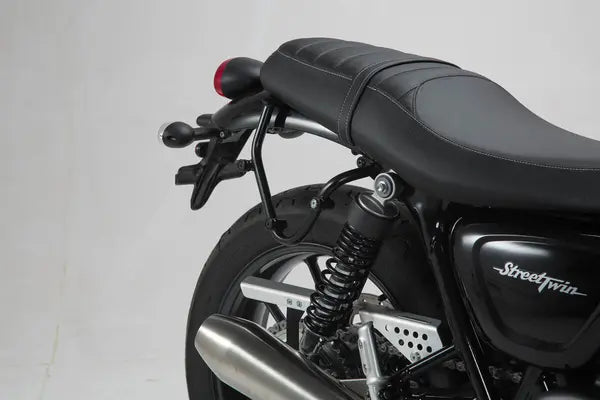 Triumph Speed Twin 900 [2023-2025] – Legend Gear LC1 oldaltáska rendszer, Black Edition – 4. kép