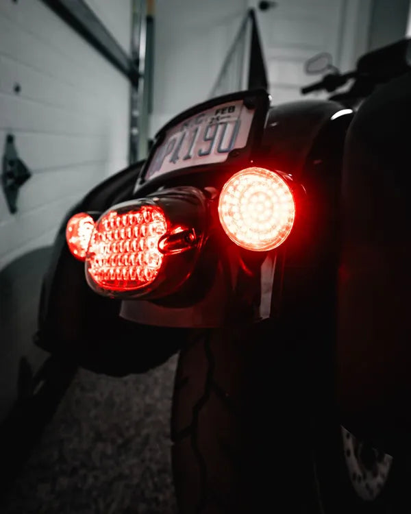 Harley Davidson Fxwg [CUSTOM DYNAMICS] – Lapos LED-es hátsó lámpa