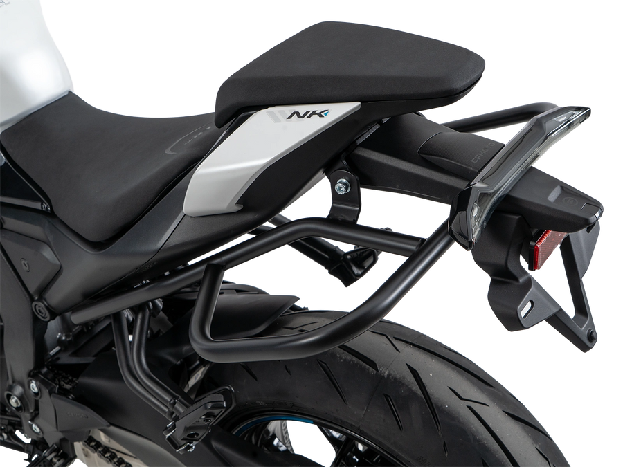 CF Moto 675 NK [2025-2026] - fekete hátsó védő