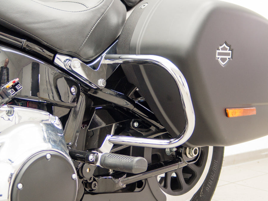 Harley Davidson Softail Sport Glide (Milwaukee-Eight 107/114) [2018] - Hátsó védőrudak táskákhoz