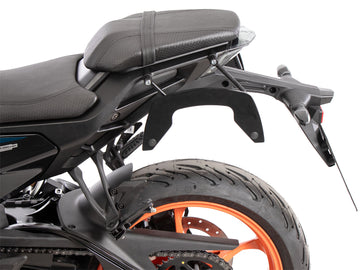 KTM 125 Duke [2024-2026] - C-Bow oldalsó tartó