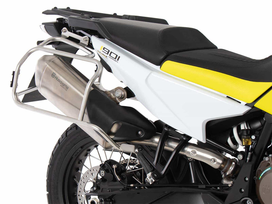 Husqvarna Norden 901 [2022-2026] - Táratartó állványkészlet Kivágott rozsdamentes acél hordozóval. Xplorer Cutout fekete táska szett