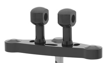 Alumínium emelő 31-es kormányhoz - Alumínium emelő 31,75 mm (1 1/4′) Ø átmérőjű, 75 mm magas, feketére eloxált kormányhoz. 1/2″ UNC menettel.