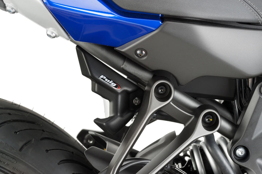 YAMAHA TRACER 7 GT [2025] – Hátsó féktartály burkolat – Karbon megjelenés