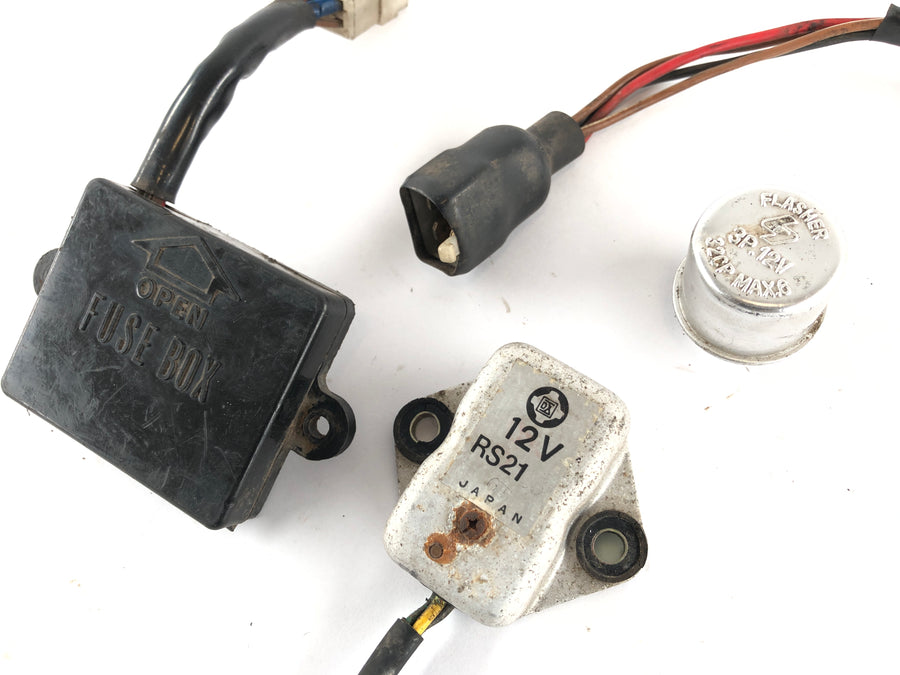 Honda CJ 360 T [1980] - Elektronikus konvolut biztositotabla