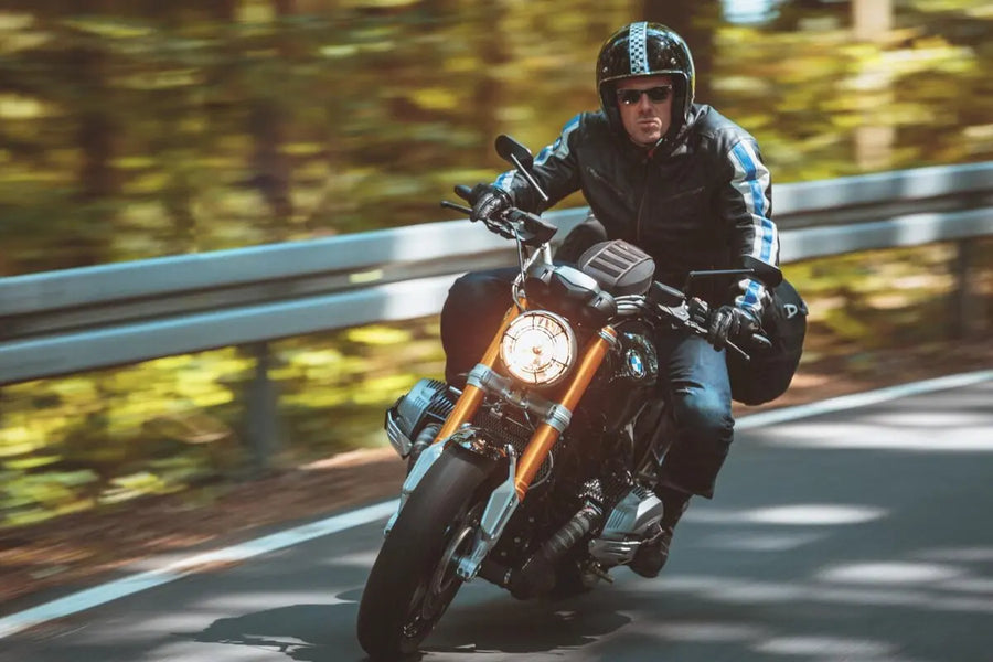 ducati hypermotard 950 [SW-MOTECH] – Legend Gear hevederes tanktáska LT2