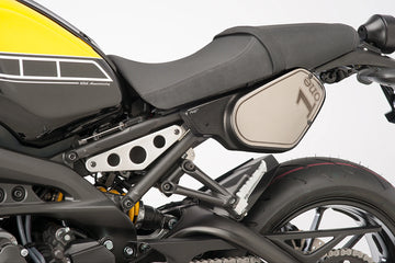YAMAHA XSR 900 [2019] - Retro oldalburkolatok | Carbon megjelenés | PUIG 8563C