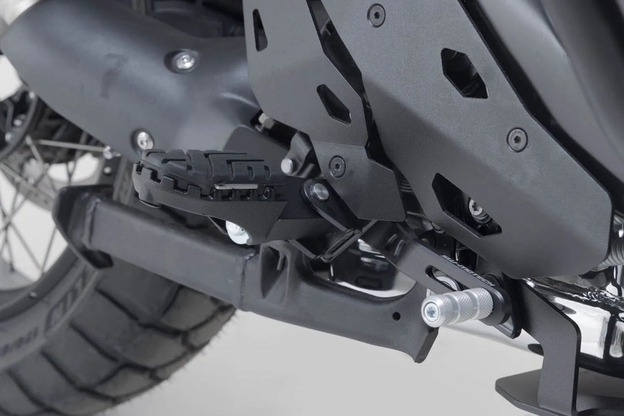 benelli leoncino 500 trail [SW-MOTECH] – Ion lábtartó
