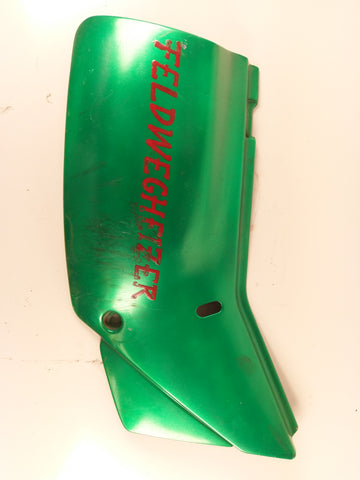 Suzuki DR 650 SP42B - Jobboldali műanyag oldalsó panel