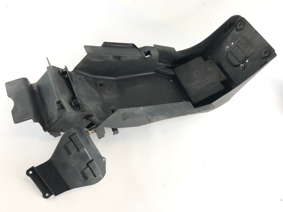 Honda VFR 800 FI RC46 [2000] - Hátsó alváz belső panel