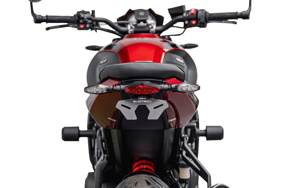 Triumph Trident 660 [2026+] - Rendszámtartó piros LED-es hátsó lámpával