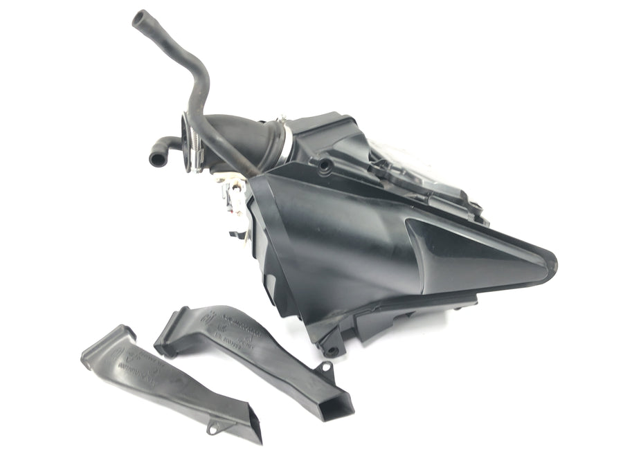 Husqvarna 701 Svartpilen [2019] - Légszűrő doboz Levegőszűrő ház Szívódoboz