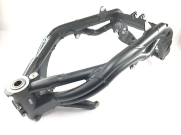 Triumph Daytona 955i 595N [2006] - Váz fő keret fekete papírokkal