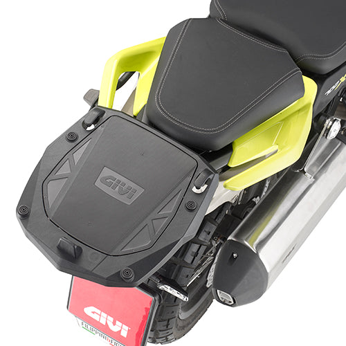Benelli TRK 702 X [GIVI] - Topcase tartó MONOKEY®-hez használja a tokban található MONOKEY® lemezt