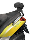 MBK Skycruiser 125 [GIVI] - Az utas háttámlája nem teszi lehetővé a hordozó és a tok rögzítését