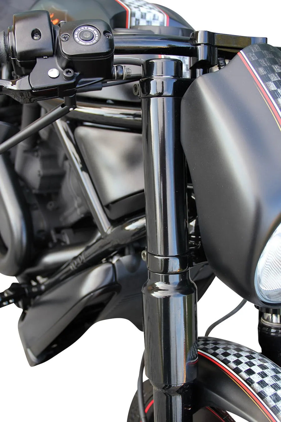 Harley Davidson V-Rod [CULT WERK] – Villaburkolatok