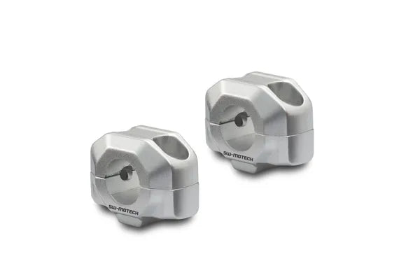 [SW-MOTECH] - Kormányemelő Ø 22 mm-hez, furattávolság 32-38 mm, ezüst - 1. kép