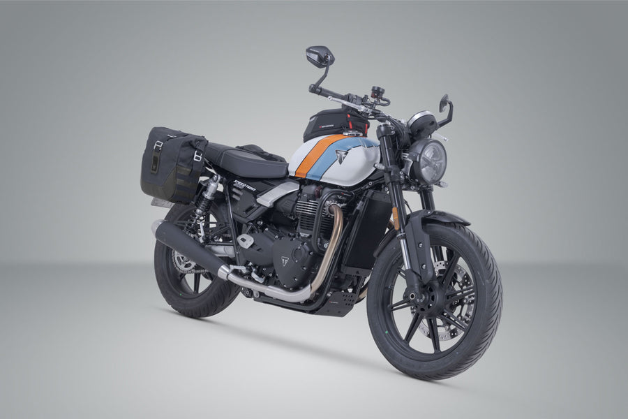 Triumph Speed Twin 900 [2024-2026] – Legend Gear oldaltáska rendszer LC Black Edition – 2. kép