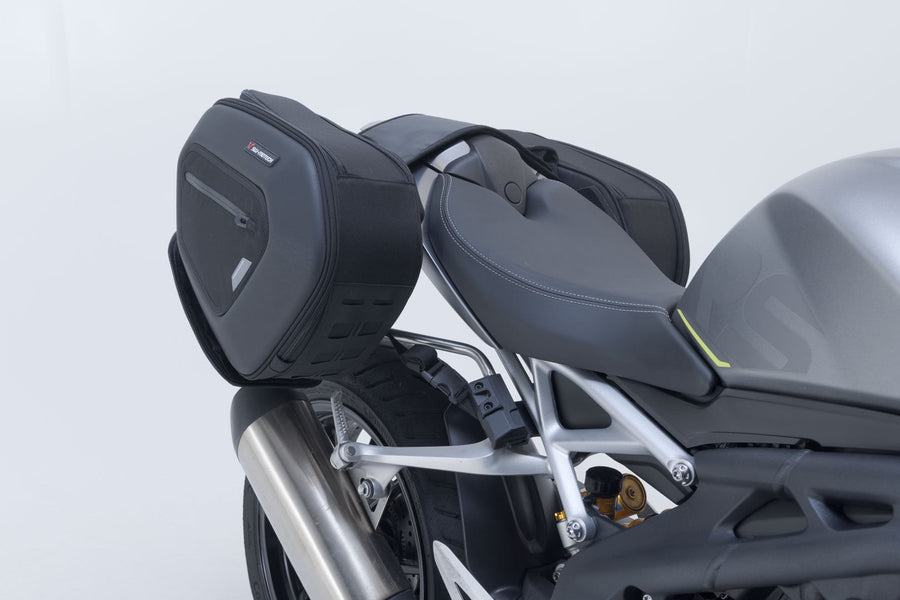 Triumph Speed Triple 1200 RS [2022-2026] - PRO BLAZE H nyeregtáska készlet EDGE- és hővédelemmel - 2. kép