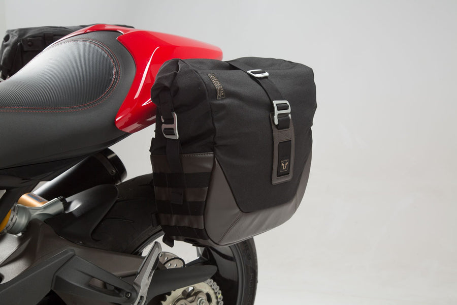 Ducati Monster 1200 [2017-2020] – Legend Gear LC1 és LC2 oldaltáska rendszer, Black Edition – 4. kép