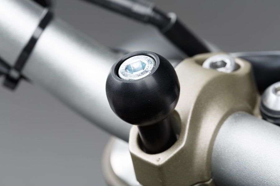 [SW-MOTECH] - 1 hüvelykes golyós adapter M8 menethez – 5. kép