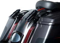 Harley-Davidson FLTRXSTSE 1977 Road Glide ST CVO 121 [2025] – REVO ARC Billet Remote Reservoir külső rögzítők – 8. kép