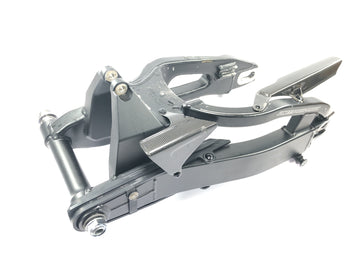 Honda CBR 1000 RR SC57 [2006] - Lengőkar hátsó kerék lengőkarja lengőkaros tengellyel