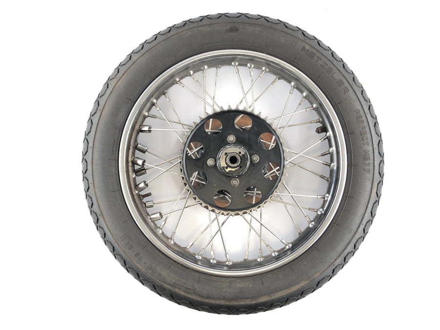 Triumph Bonneville T140V [1976] - Hátsó keréktárcsa, 2,15 x 18"