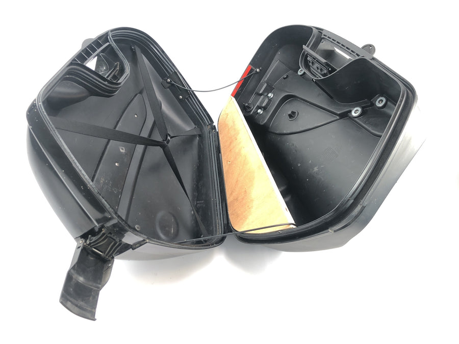 Moto Guzzi Stelvio 1200 8V [2016] - Bőröndgarnitúra oldaldobozok kemény tok