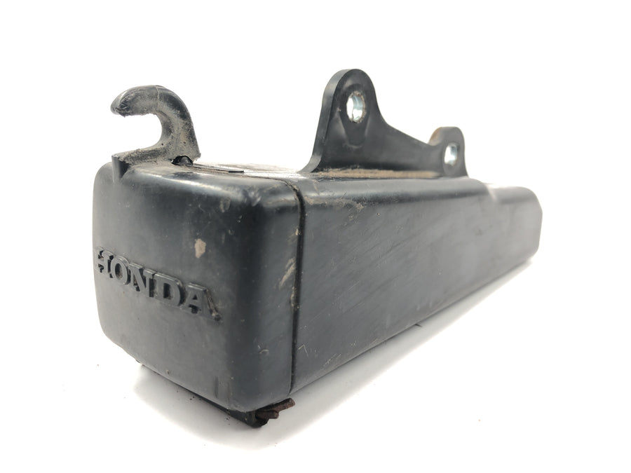 Honda XL 600 RM PD03 [1985] - Szerszámos doboz szerszámtartó szerszámtartó