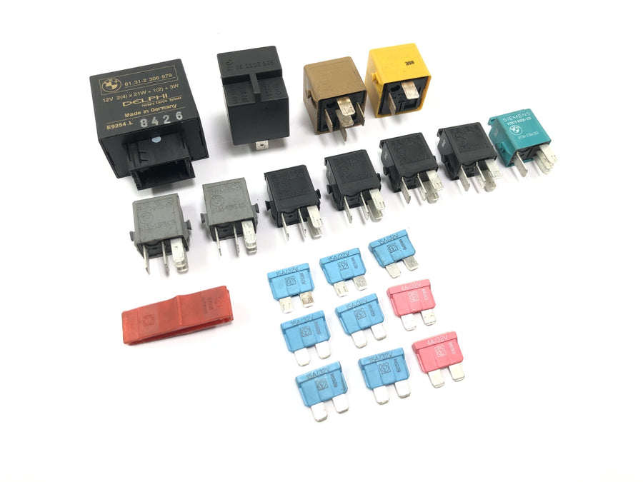 BMW R 1100 RT 259 [1999] - relé biztosítékok elektromos relé lapos biztosítékok vegyes tétel