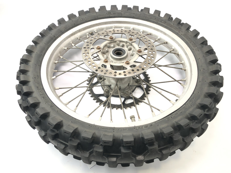 Yamaha YZ 426 F [2000] - hátsó kerék felni hátsó küllős gumi féktárcsával és lánckerékkel