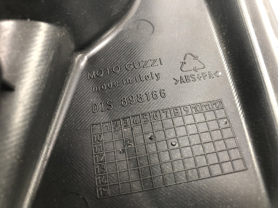 Moto Guzzi Stelvio 1200 8V [2016] - Cockpit support cockpit fairing