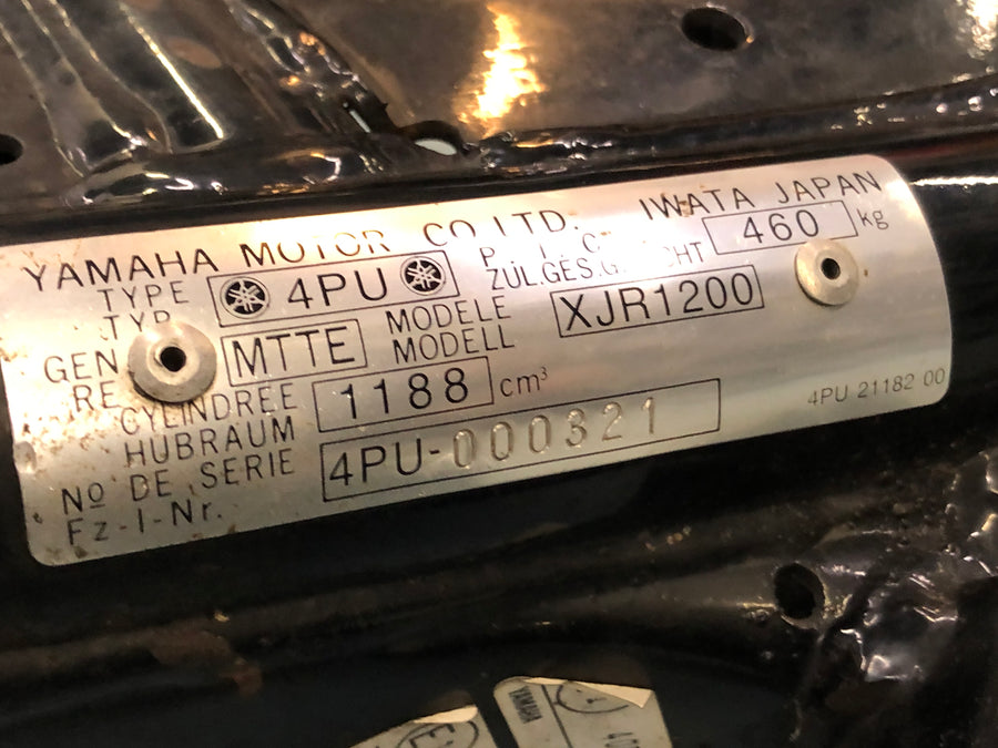 Yamaha XJR 1200 4PU [1995] - Váz papírokkal