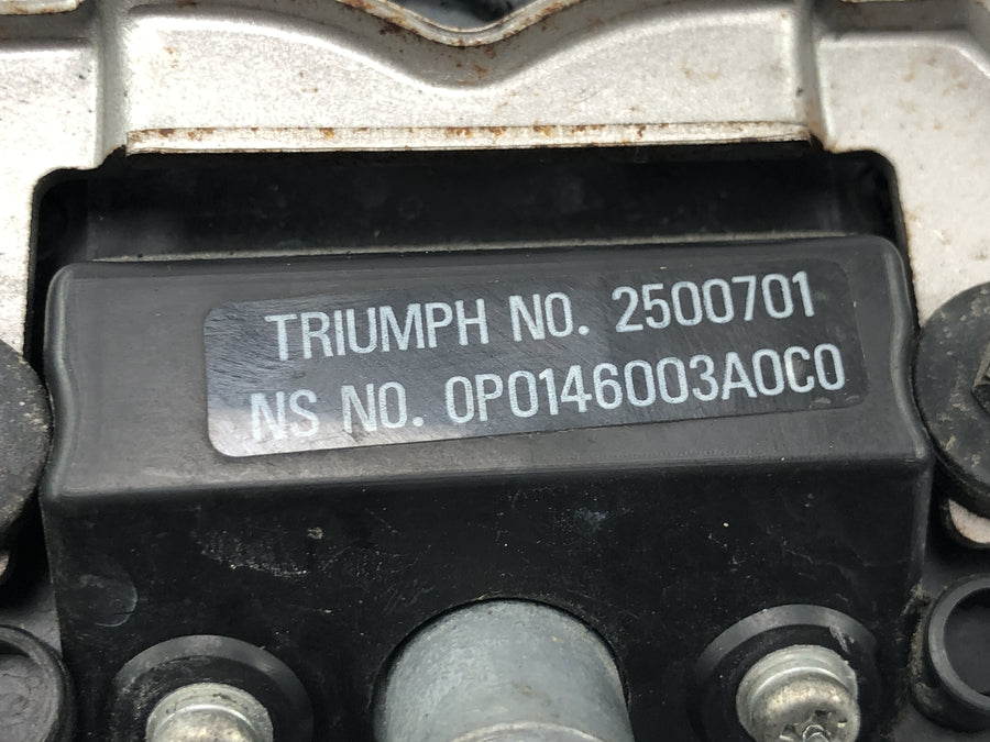 Triumph Daytona 900 T300D [1996] - Sebességmérő egység pilótafülke műszerek sebességmérő fordulatszámmérő