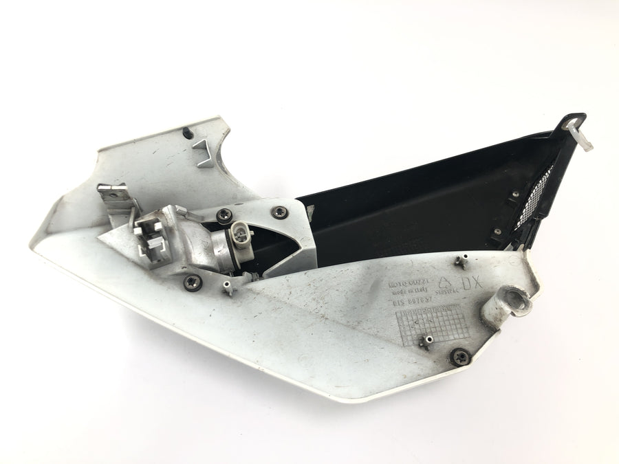 Moto Guzzi Stelvio 1200 8V [2016] - Oldalsó panel jobb oldali panel