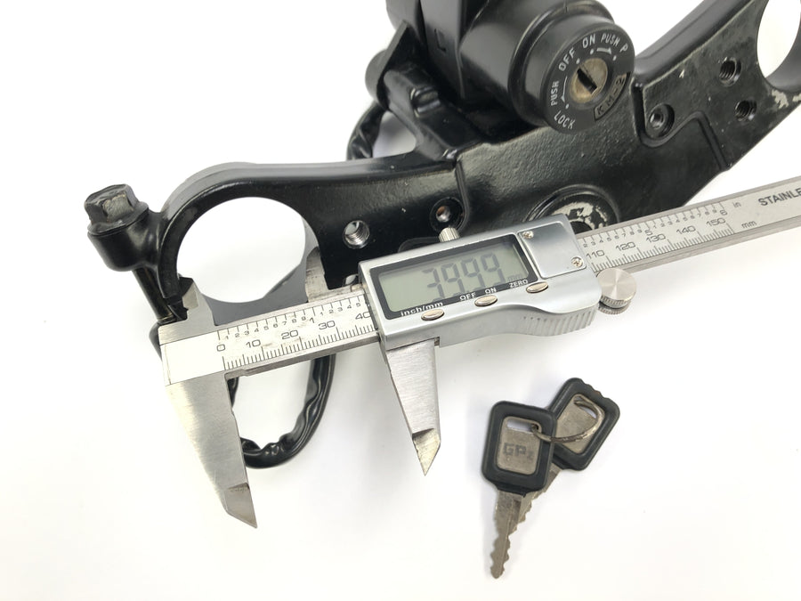 Kawasaki GPZ 1000 RX [1987] - felső villa bilincs 40mm gyújtászárral
