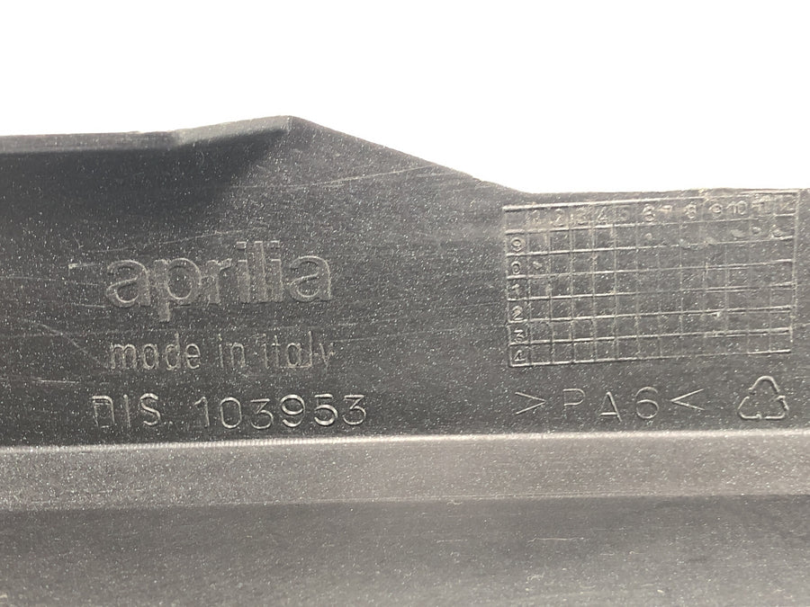 Aprilia SL 1000 Falco PA [2000] - Láncvédő láncburkolat hátsó kerékburkolat