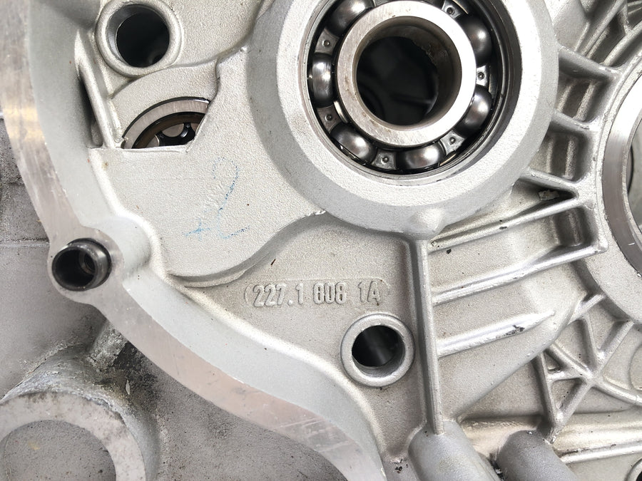Ducati ST2 944 [1999] - Motorház üres ház