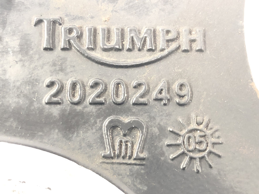 Triumph Sprint ST 1050 [2005] – Féknyereg rögzítő horgonylemezes fékhorgony